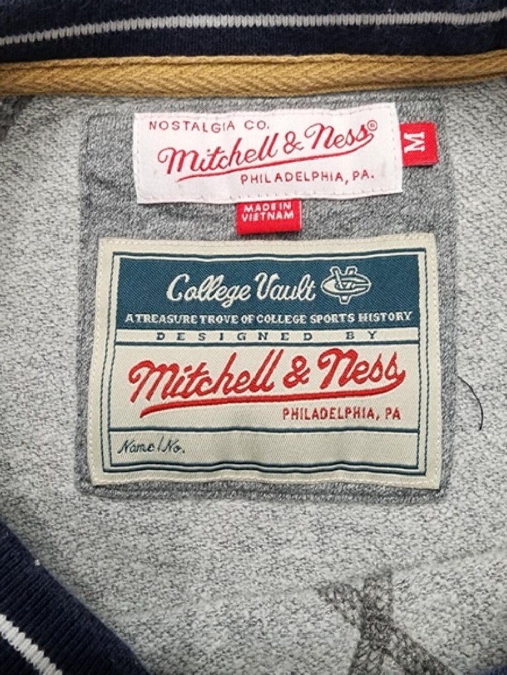 Notre Dame NCAA Mitchell&Ness‎ Size M Gray Men's Long Sleeve Crewneck Sweatshirt - Picture 4 of 9